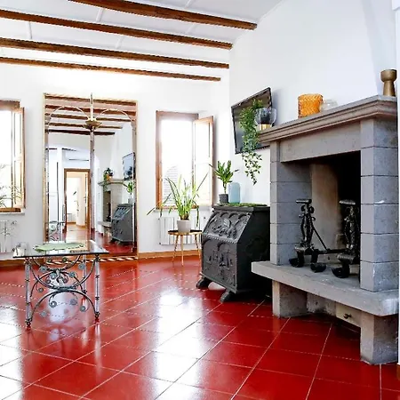 Monti With Charming Terrace *